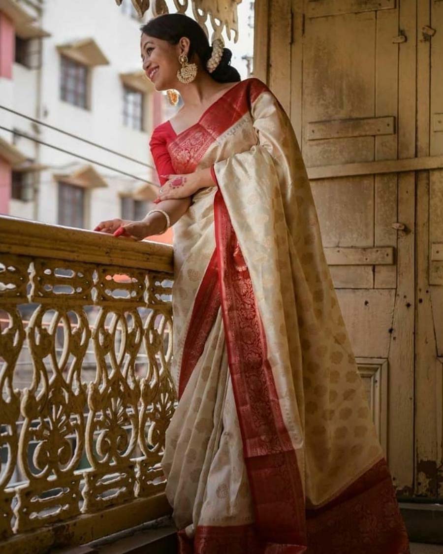 Buy Satrani Art Silk Gold & Off-White & Maroon Color Poly Silk Saree with  Blouse piece | sarees for Women| saree | sarees Online at Best Prices in  India - JioMart.