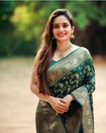 Green Color Recently Launched Soft Banarasi Silk Saree with Classy Bloue Piece - Image 2