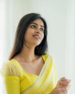 Lemon Yellow Color Curated Quality Soft Banarasi Silk Saree with Classy Bloue Piece - Image 3