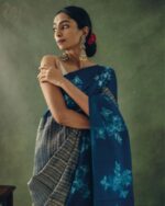 Blue Color Customer Favorite Soft Banarasi Silk Saree with Classy Bloue Piece - Image 3