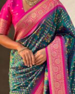 Green And Pink Color Signature Line Soft Banarasi Silk Saree with Classy Bloue Piece - Image 3