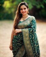 Green Color Recently Launched Soft Banarasi Silk Saree with Classy Bloue Piece - Image 3