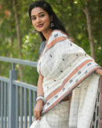 White Color Top Tier Soft Banarasi Silk Saree with Classy Bloue Piece - Image 3