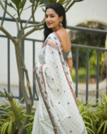 White Color Top Tier Soft Banarasi Silk Saree with Classy Bloue Piece - Image 4