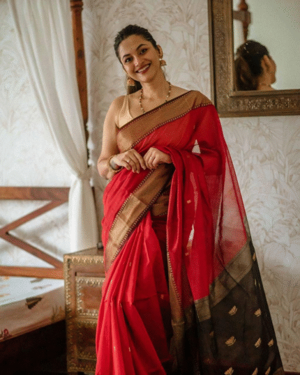 Red Color New Drop Soft Banarasi Silk Saree with Classy Bloue Piece