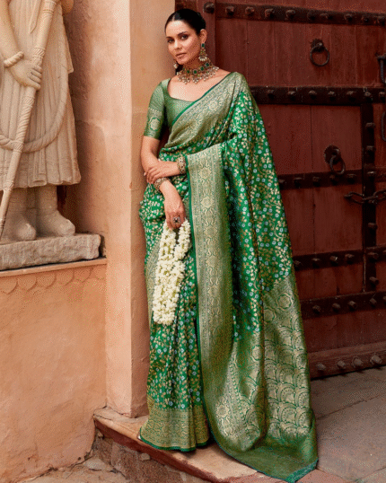 Green Color Luxury Edition Soft Banarasi Silk Saree with Classy Bloue Piece