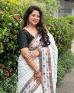 White Color Luxury Edition Soft Banarasi Silk Saree with Classy Bloue Piece - Image 3