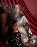 Black Color Going Fast Soft Banarasi Silk Saree with Classy Bloue Piece - Image 2
