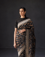 Black Color Most Wanted Soft Banarasi Silk Saree with Classy Bloue Piece - Image 7
