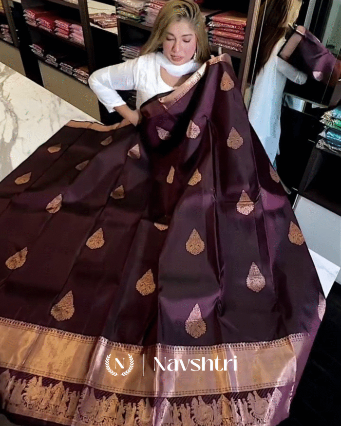 Preety Purple Color Soft Banarasi Silk Saree With Pure Golden Zari Work & Classy Blouse Piece - Image 2