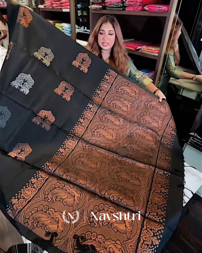 Demanding Black Color Soft Banarasi Silk Saree With Pure Golden Zari Work & Classy Blouse Piece - Image 3