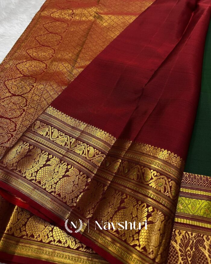 Green Color Color In Pure Golden Zari Work Soft Banarasi Silk Saree with Classy Blouse Piece - Image 3