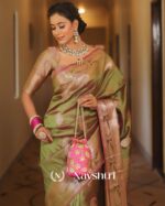Green Color Recently Added Soft Banarasi Silk Saree with Classy Blouse Piece - Image 3