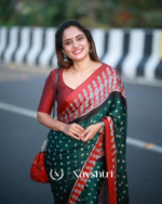 Green And Red Color 1 Minute Ready to Wear Digitial Printed Crape Silk Saree - Image 2