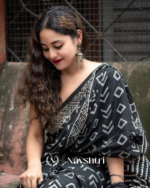 Black Color 1 Minute Ready To Wear Mulmul Cotton Digital Printed Saree With Pocket - Image 2