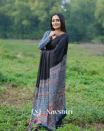 Black Color 1 Minute Ready to Wear Digitial Printed Crape Silk Saree - Image 4