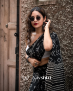 Black Color 1 Minute Ready To Wear Mulmul Cotton Digital Printed Saree With Pocket - Image 3