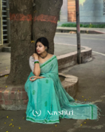 Hari Mala - Elegant Bottle Green Saree with Flower Motifs and Small Patti Border & Blouse Piece - Image 4