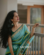 Hari Preet - Elegant Bottle Green Saree with Yellow Lining & Border Detailing with Blouse Piece - Image 5