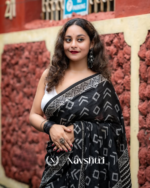 Black Color 1 Minute Ready To Wear Mulmul Cotton Digital Printed Saree With Pocket - Image 5